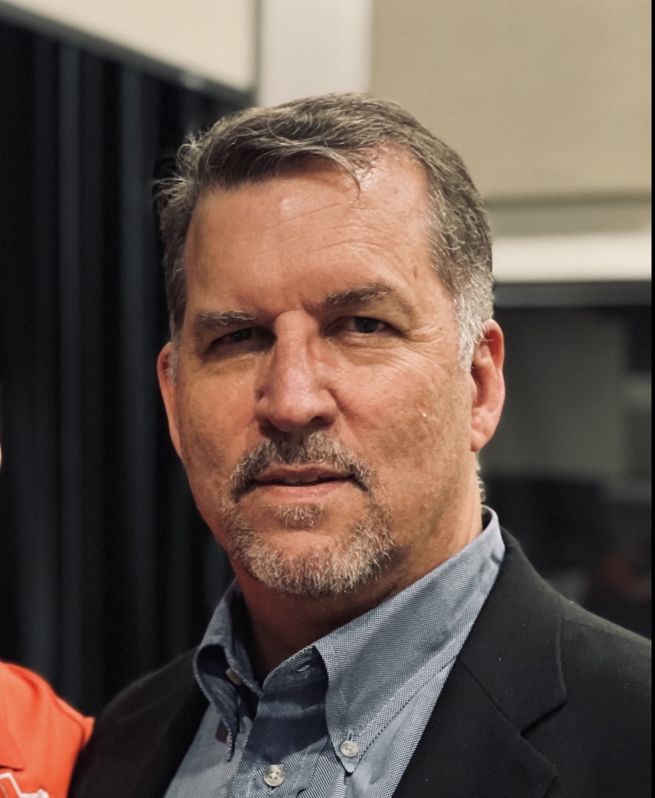 Dr. Mark Earwood